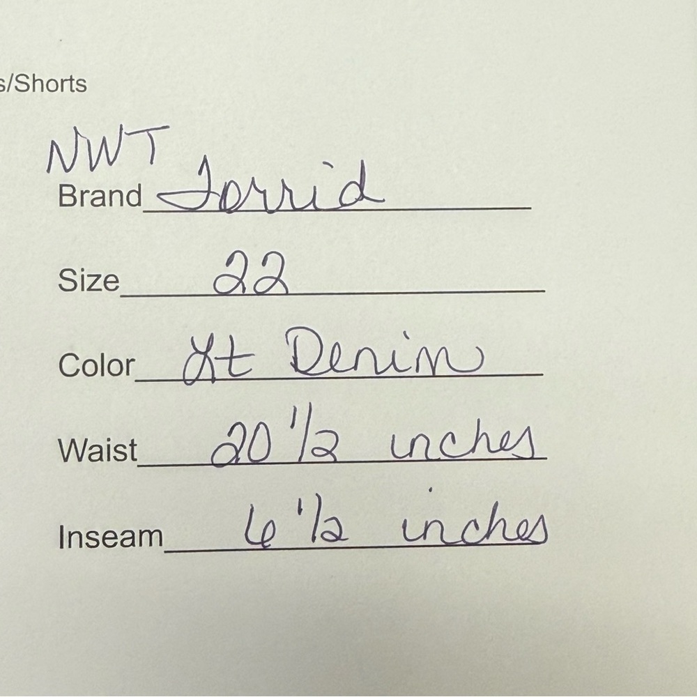 NWT Torrid Denim Shorts Women’s Plus Size | Light Wash Stretch Jean Shorts - Picture 7 of 7